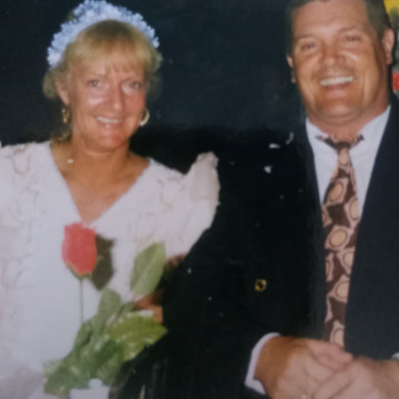 Notice Gallery for LYNN HENDRY